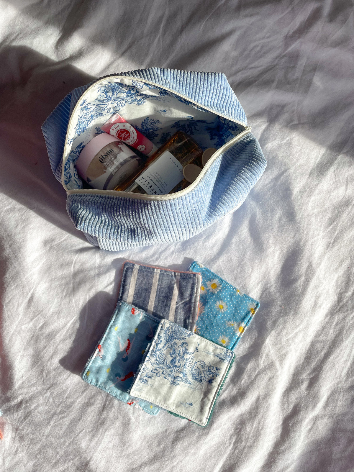 Coffret Jouy (trousse+lingettes)