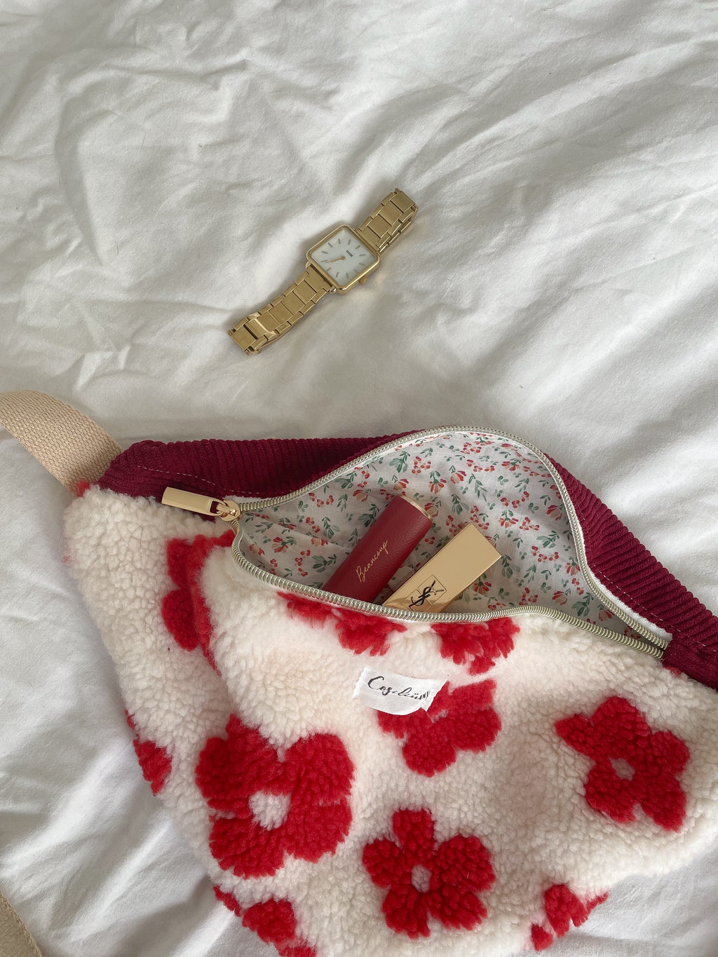 Sac banane mouton fleuri rouge