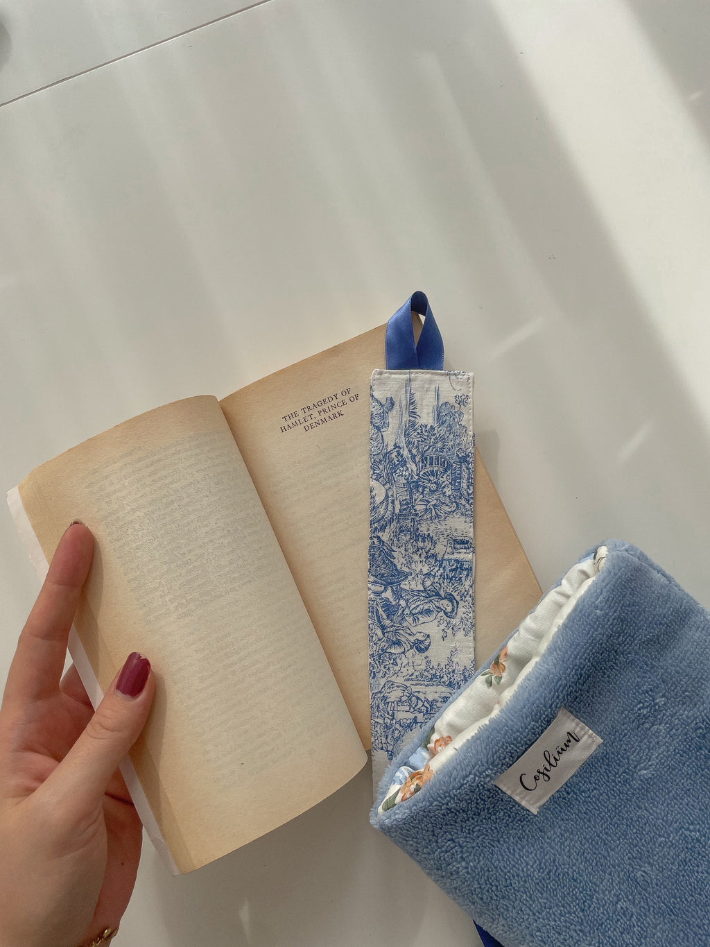 Housse de livre/liseuse et marque page PERSONALISEE